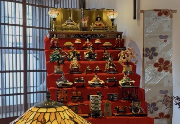 ひな人形